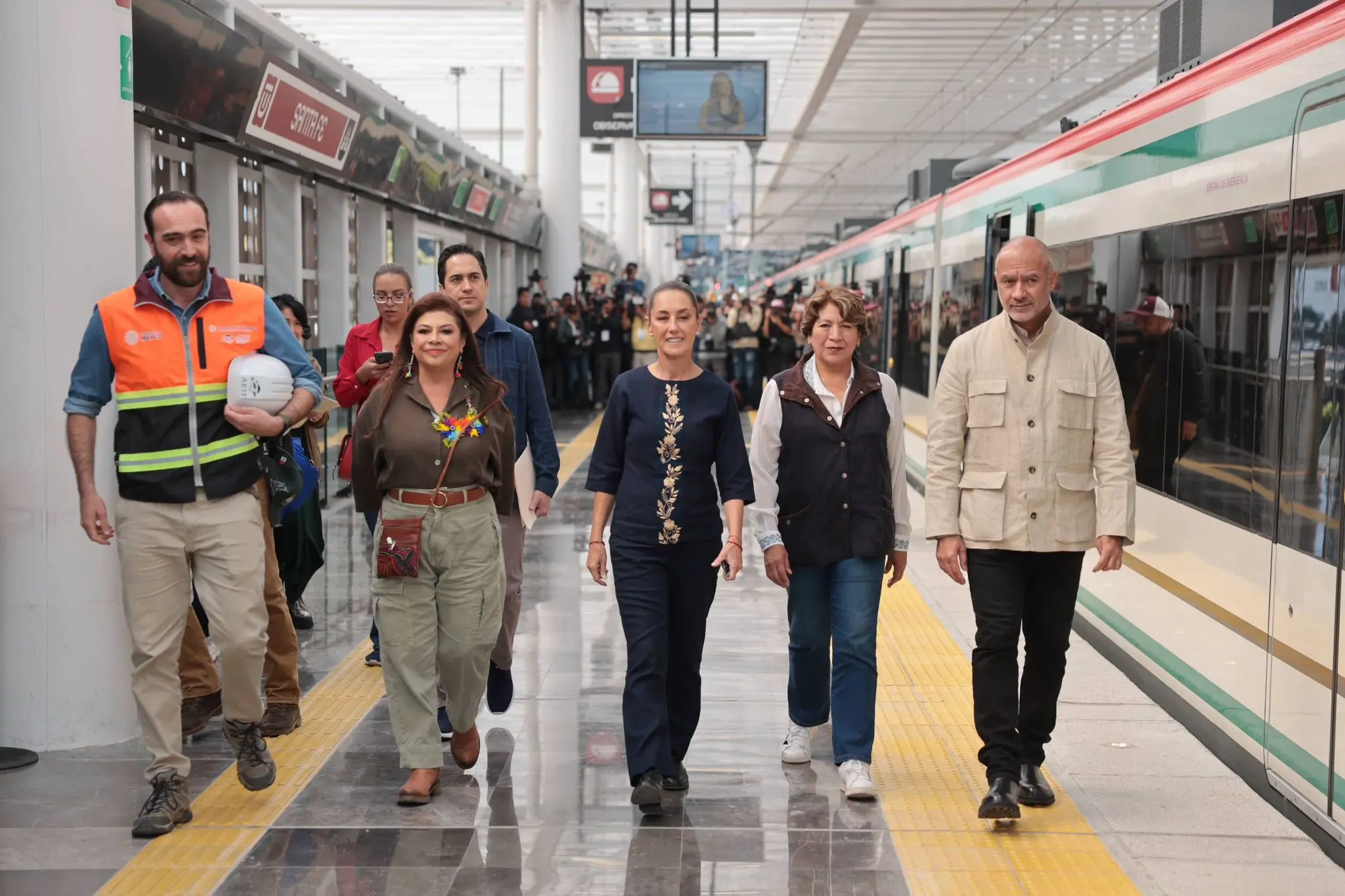 A FINALES DE ENERO DE 2026 SE PODRÁ USAR EL TREN EL INSURGENTE DE TOLUCA A OBSERVATORIO: PRESIDENTA CLAUDIA SHEINBAUM