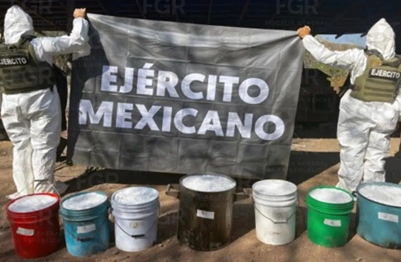 Abandonan 75 kilos de metanfetamina en Turicato