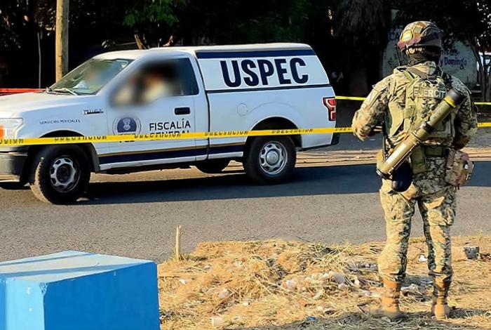 Abandonan cadáver desmembrado en Loma de Los Hoyos, en Apatzingán