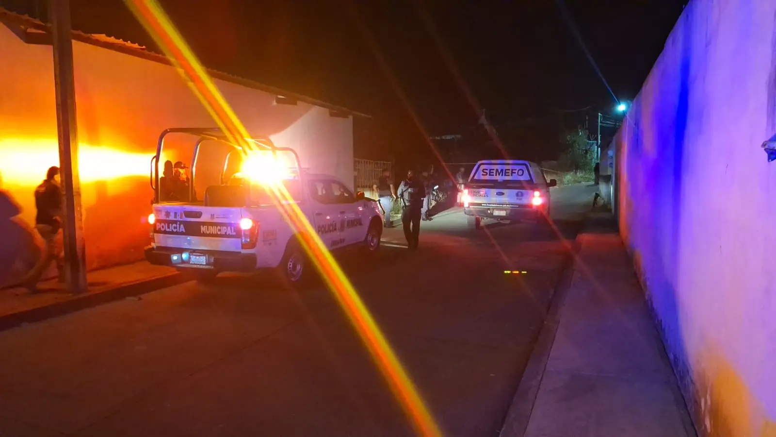 Abandonan taxista ejecutado en Uruapan