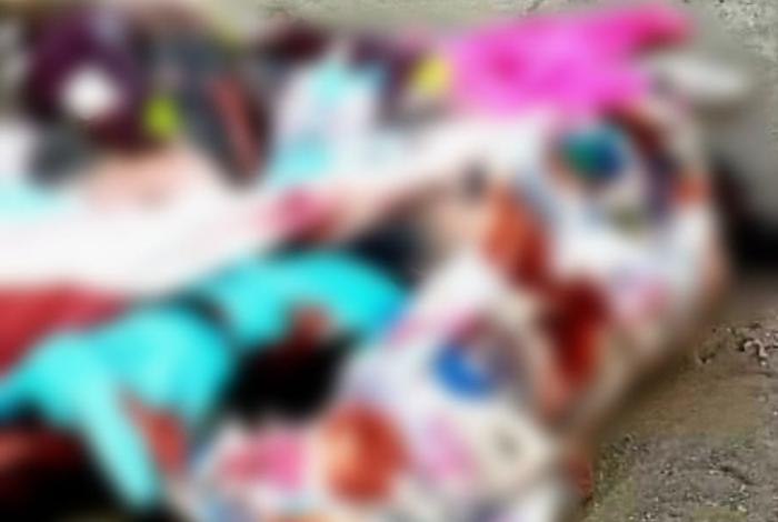 Abandonan tres cadáveres mutilados y encobijados en la carretera Apatzingán–Buenavista