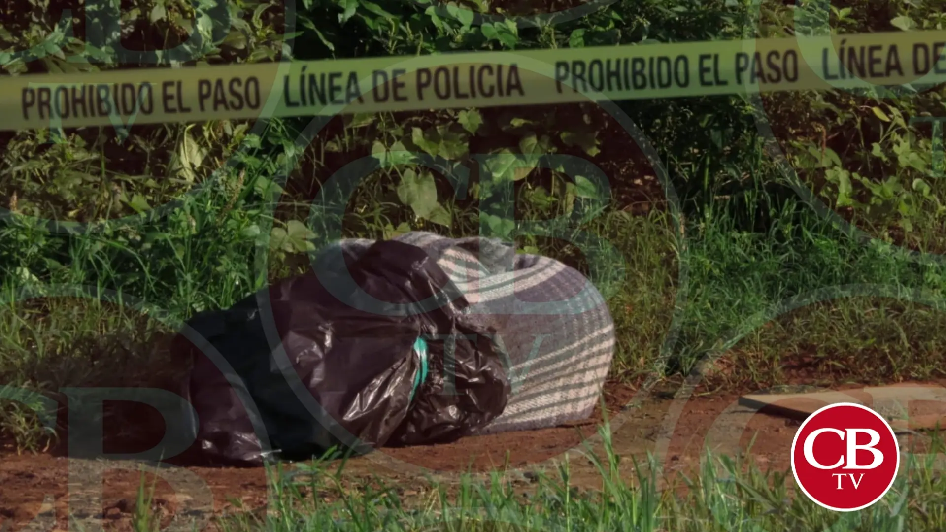 Abandonan un hombre ejecutado y encobijado en Uruapan