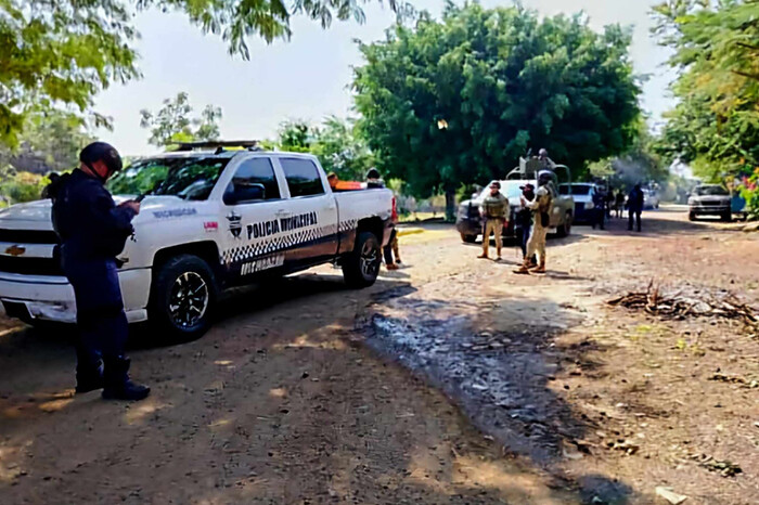 Abaten a tres pistoleros y desmantelan narcocampamento en Tierra Caliente