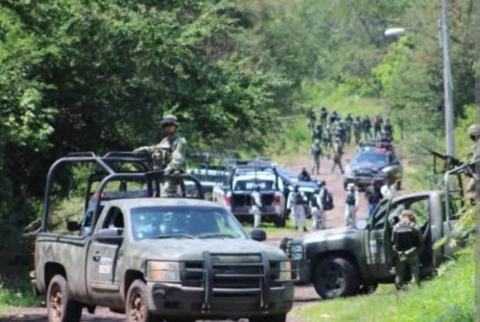 Abatidos, cuatro presuntos delincuentes en Tangancícuaro