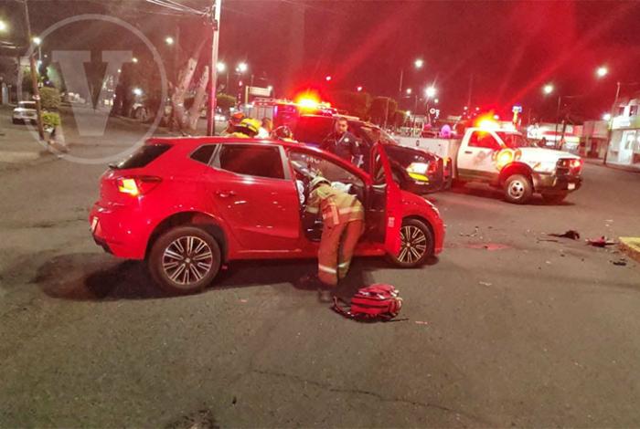 Accidente automovilístico deja un herido cerca del Obelisco a Lázaro Cárdenas, en Morelia
