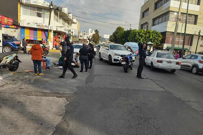 Accidente de moto deja 2 heridos en la avenida Lázaro Cárdenas, en Morelia