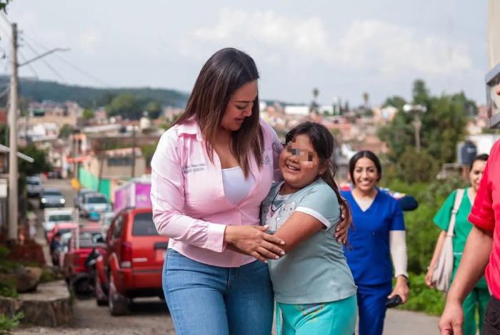 Acerca gobierno de Zacapu servicios de salud a Rincón de San Miguel con las Brigadas de la Transformación