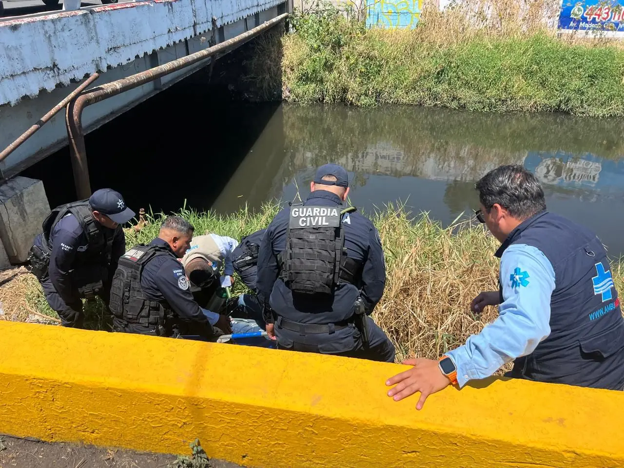 Activa Guardia Civil protocolos de auxilio tras percance vial en la avenida Michoacán