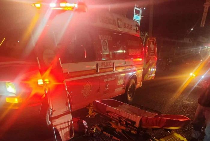 Adolescente motociclista se accidenta en la Av. Madero Poniente de Morelia