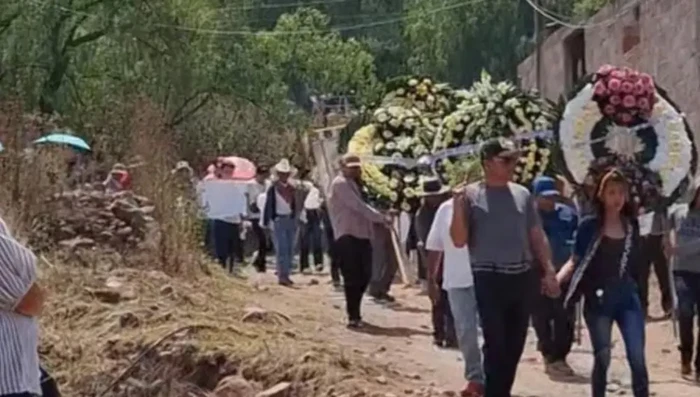 Adolescente se entrega a la Fiscalía del Edomex por  muerte de niño de 12 años