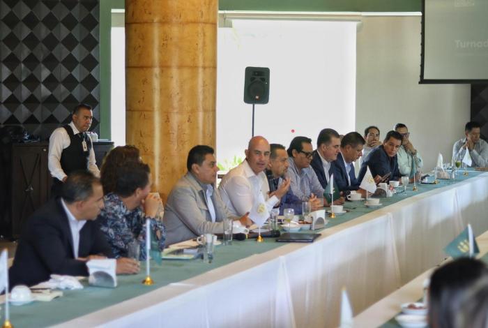 Adolfo Torres fortalece colaboración con sector empresarial para promover la cultura del agua en Morelia