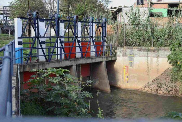 Adolfo Torres mantiene vigilancia permanente en ríos y drenes en Morelia