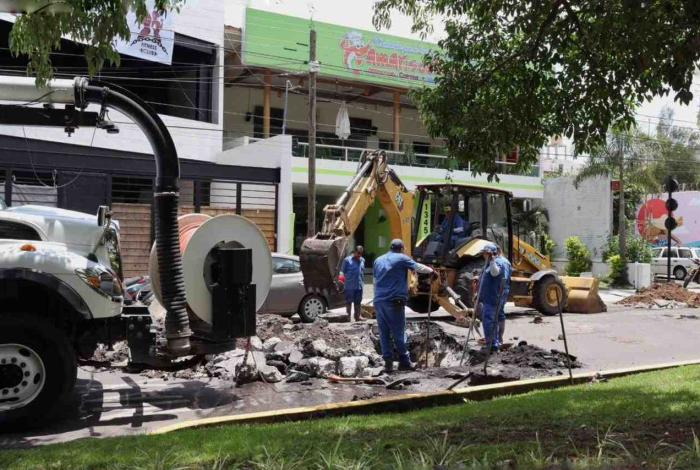 Adolfo Torres supervisa trabajos emergentes sobre el Boulevard García de León