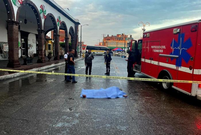 Adulta mayor iba a misa y muere atropellada por un tráiler