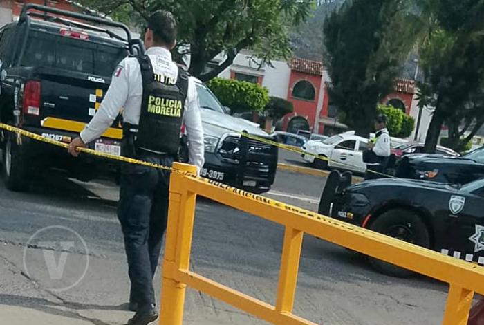 Adulto mayor fallece en estacionamiento la zona bancaria de Las Américas, en Morelia