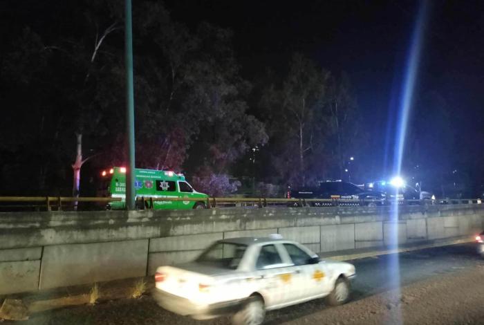 Adulto mayor muere arrollado por vehículo sobre puente del Libramiento Norte de Morelia
