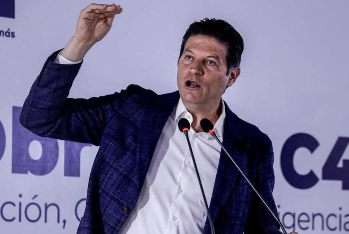 Advierte Alfonso Martínez a ambulantes en Morelia: “Se ajustan o los ajustamos”