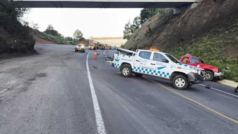 Advierte Bedolla sanciones contra empresas aguacateras que transportan personal en condiciones inseguras
