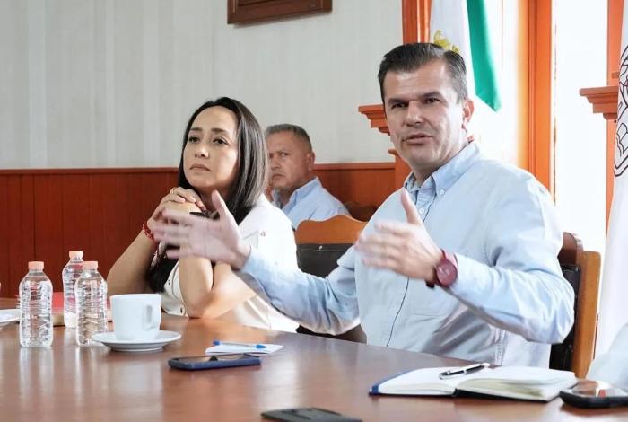 Advierte Segob posible retiro de concesiones a transportistas ante bloqueos en Zitácuaro