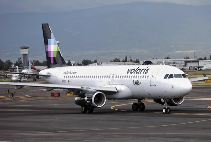 Aerolíneas Volaris y VivaAerobus anuncian la creación de un grupo conjunto en México