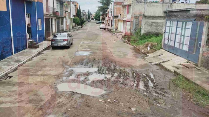 Agradecidos los vecinos de la Carlos Salazar con Protección Civil Municipal