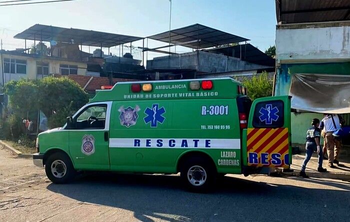 Albañil muere de un aparente golpe de calor en Lázaro Cárdenas