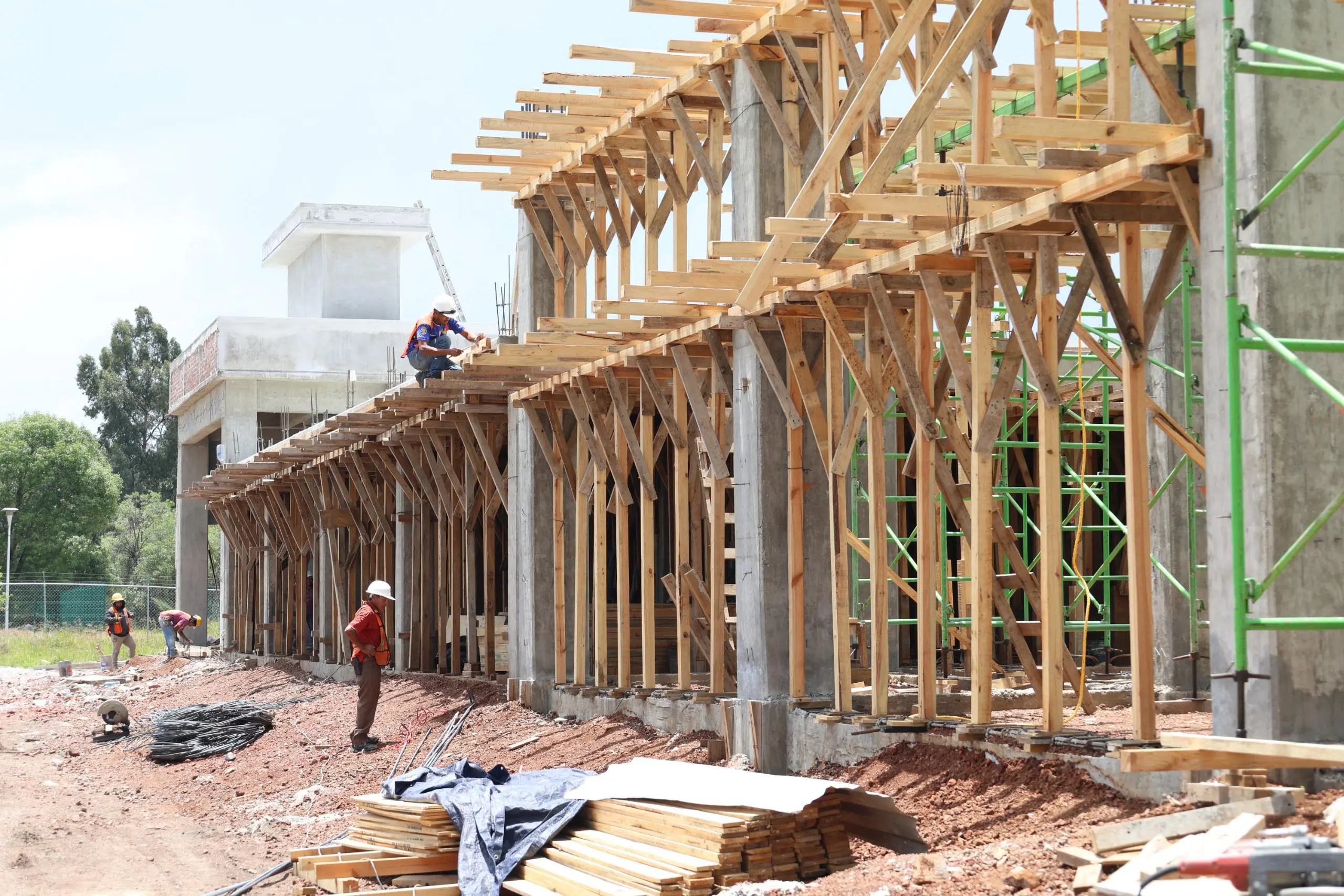 Alberca olímpica de la UMSNH quedará lista para marzo de 2026 informó Yarabí Ávila