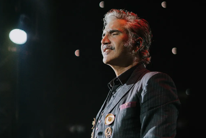 Alejandro Fernández apoya a damnificados de Texas con donaciones