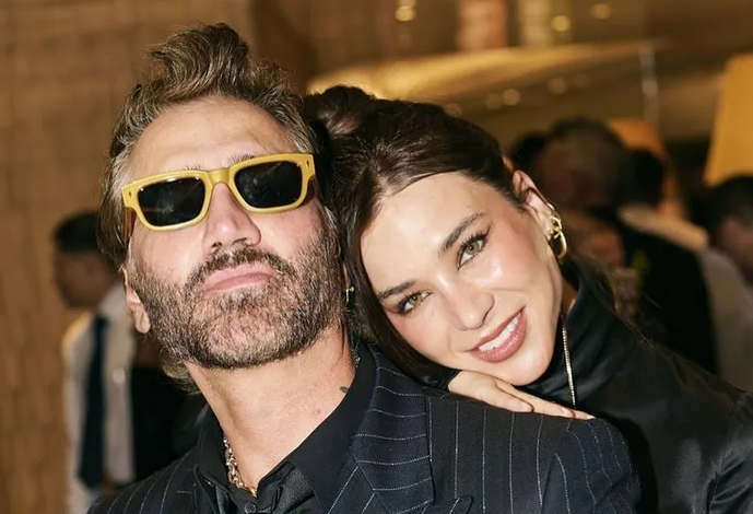 Alejandro Fernández planea tener más hijos con Karla Laveaga