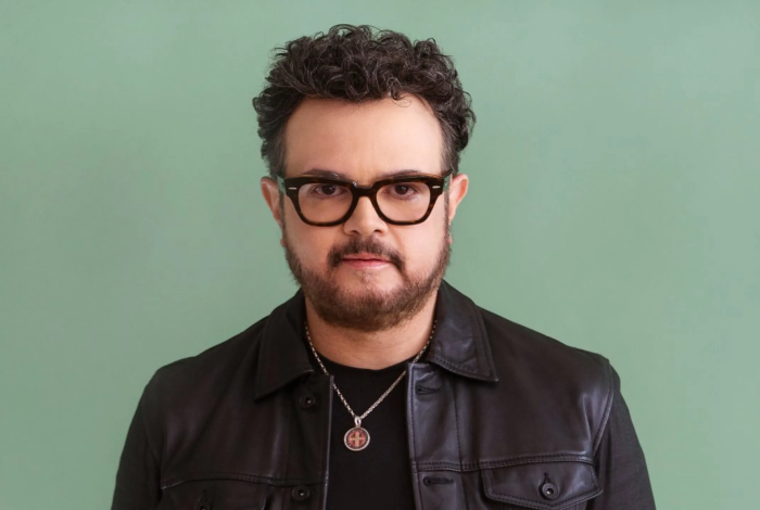 Aleks Syntek en crisis personal y legal por audios filtrados