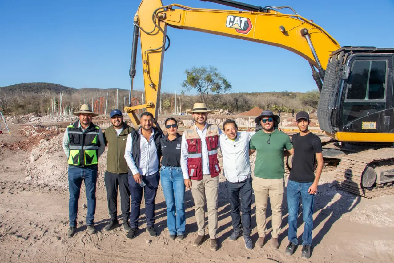 Alexis Velázquez da seguimiento al programa “Viviendas para el Bienestar” en Huandacareo
