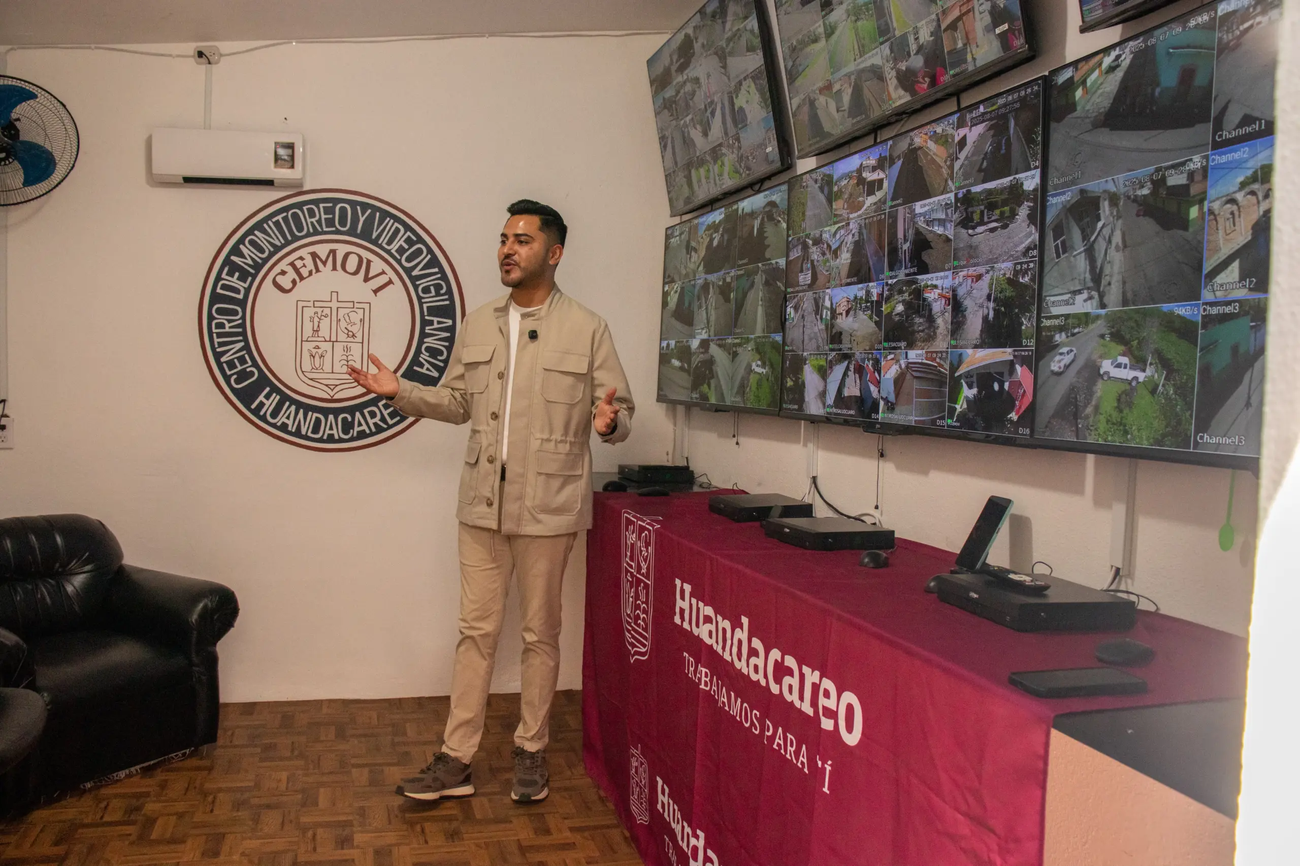 Alexis Velázquez inaugura el nuevo Centro de Monitoreo y Videovigilancia en Huandacareo