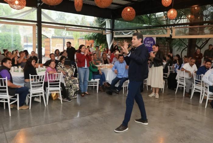 Alfonso Martínez advierte peligro a las instituciones y la democracia