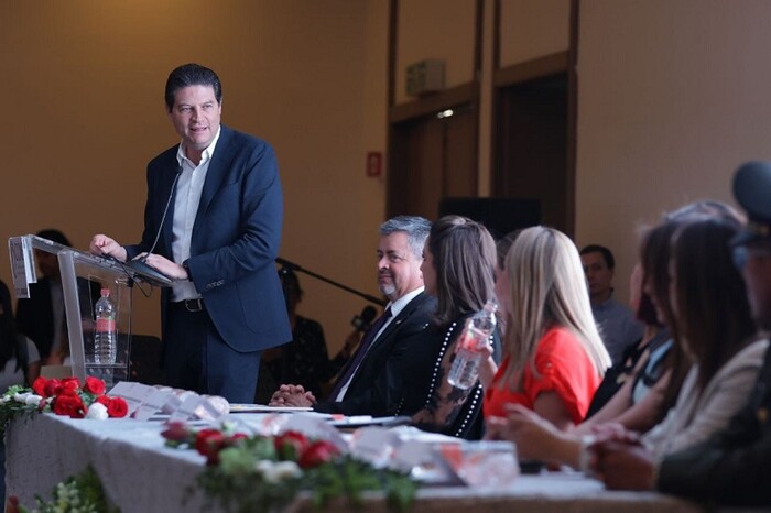 Alfonso Martínez refrenda apoyo a mujeres empresarias de Michoacán