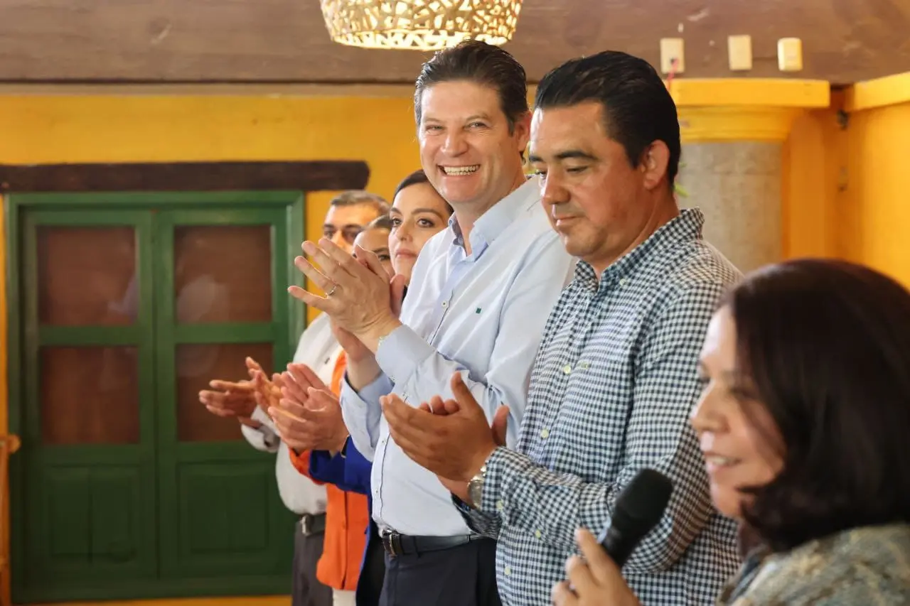 Alfonso Martínez se reúne con líderes sociales y del campo en Maravatío