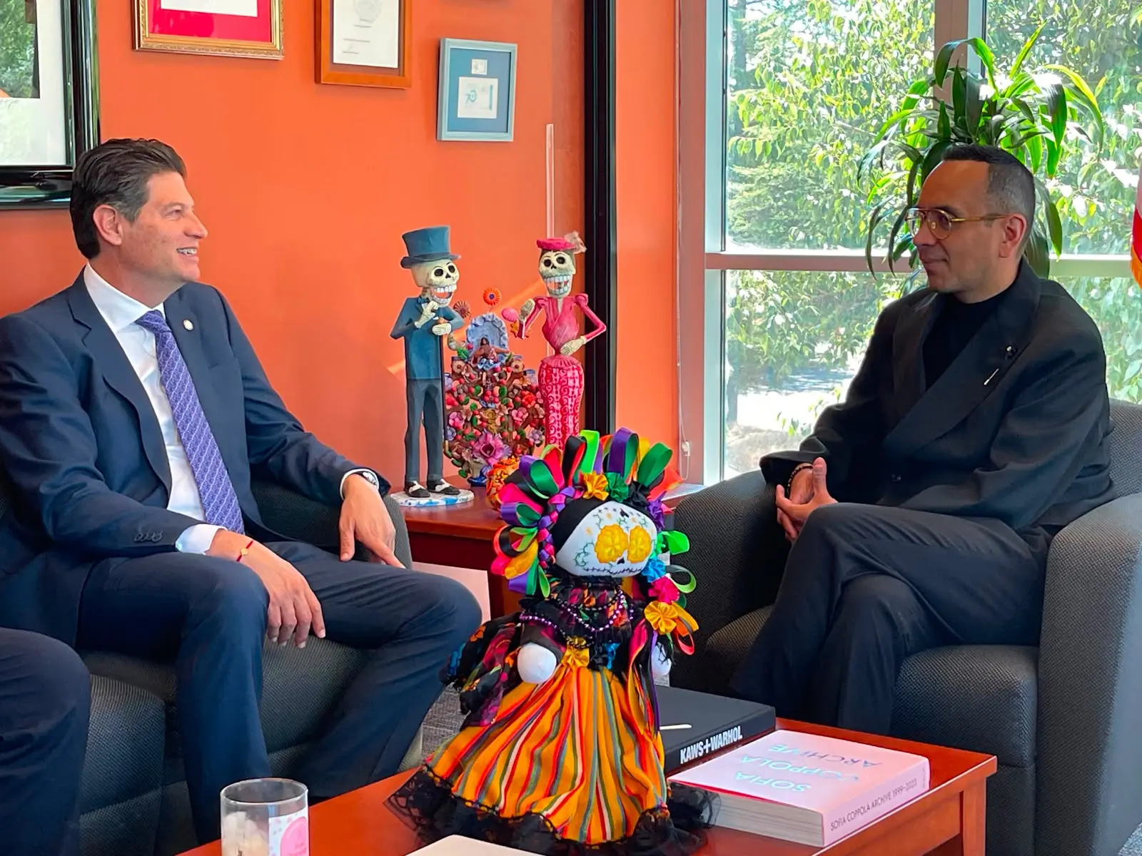 Alfonso Martínez y el Cónsul de México en Sacramento, estrechan coordinación a favor de migrantes