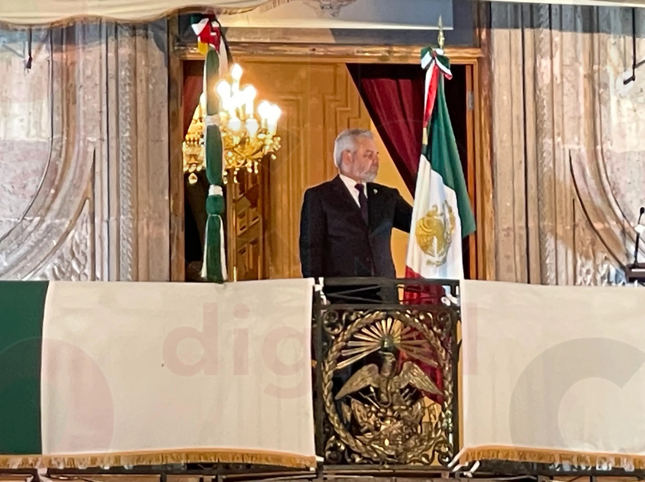 Alfredo Ramírez Bedolla encabeza Grito de Independencia con motivo del 215 aniversario de la independencia