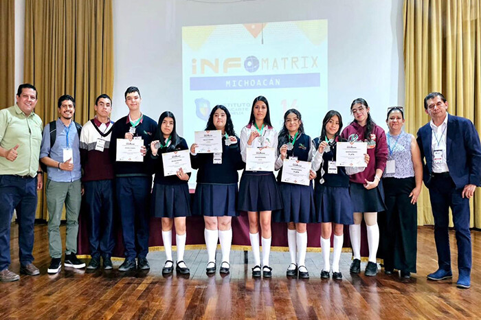 Alumnos de Cecytem triunfan en feria de ciencias Infomatrix Michoacán 2025