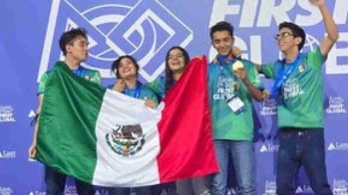 Alumnos de Torreón obtienen medalla de oro en competencia mundial de robótica