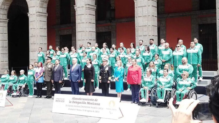 AMLO abandera a la delegación mexicana para los Paralímpicos París 2024