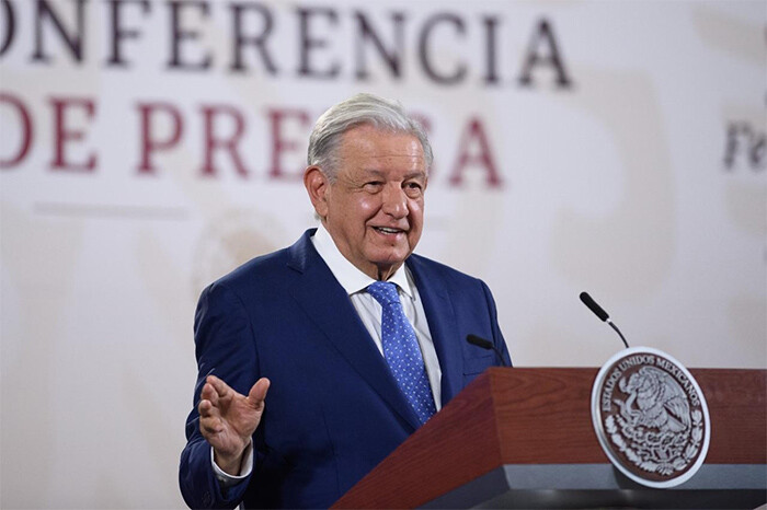 AMLO afirma que desaparecer organismos autónomos ahorraría 100,000 millones de pesos anuales