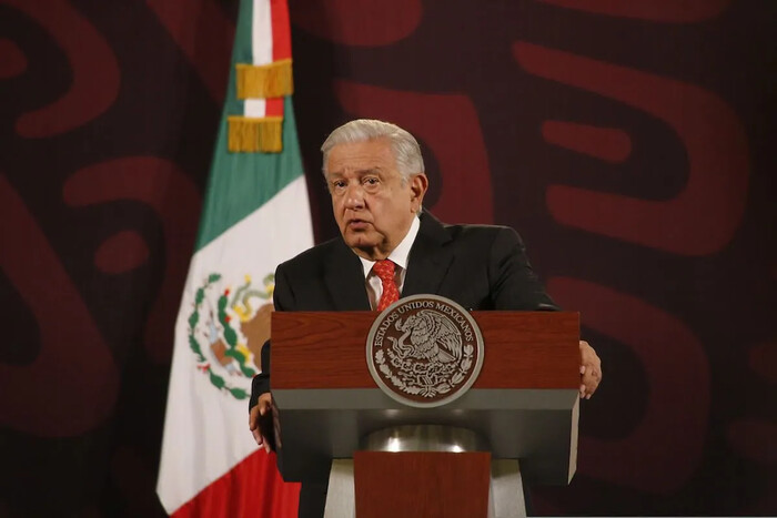 AMLO anuncia documento de sus hijos contra calumnias