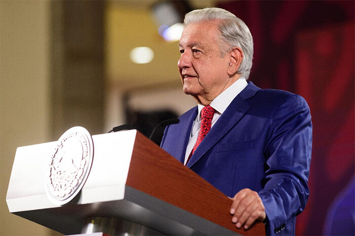 AMLO sostiene que redujo el precio de la gasolina; con 400 pesos se compra un cilindro de gas de 20 kilos, dice