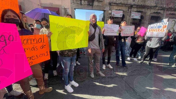 Anomalías en los contratos y malas condiciones, denuncian estudiantes de CESCIJUC