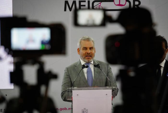 Ante la FGE y dado de baja, elemento de la Policía Auxiliar por maltrato animal