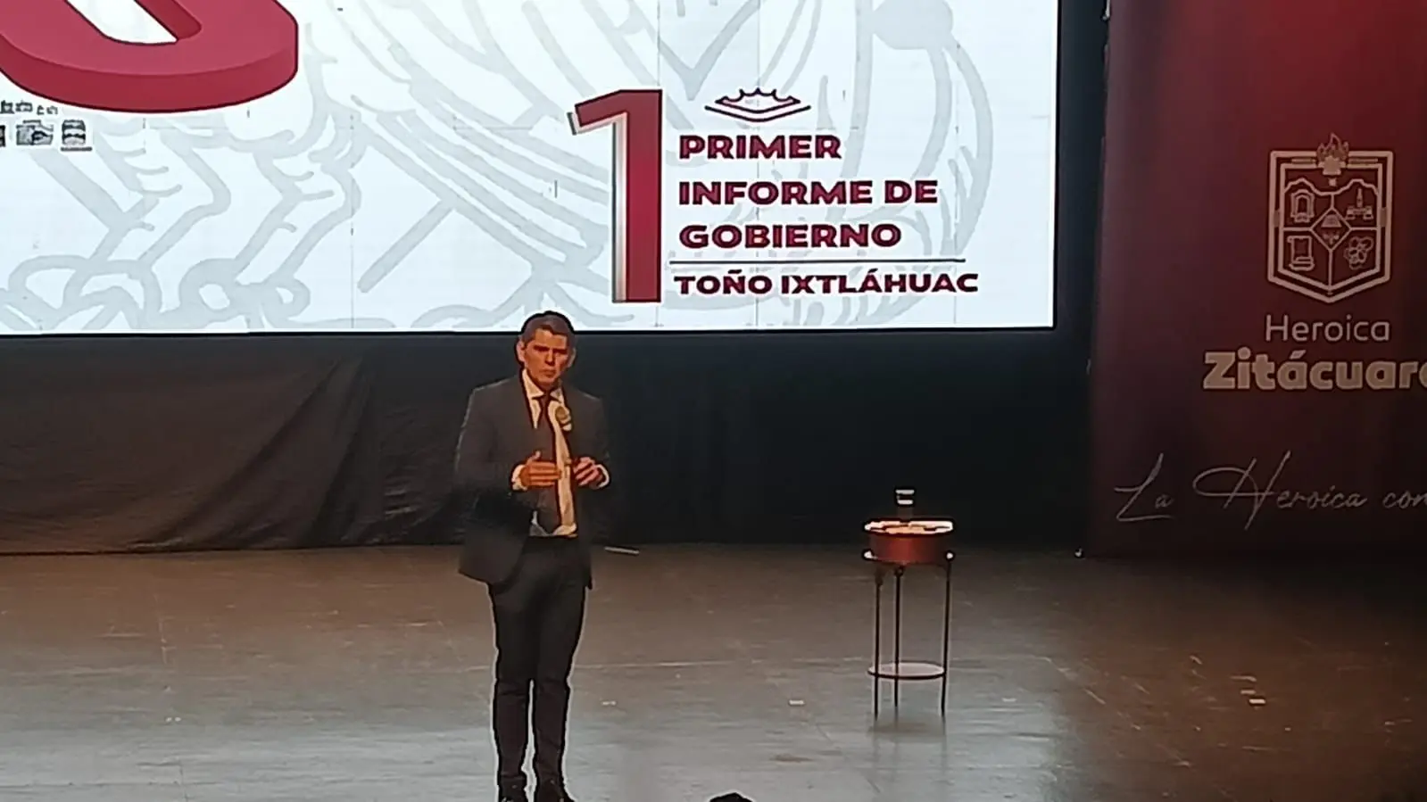 Antonio Ixtlahuac rinde su primer informe de gobierno