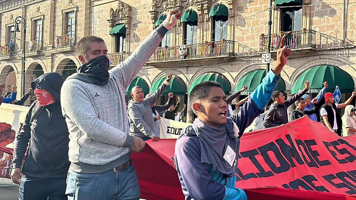 Anuncian normalistas “cese” a movilizaciones en Morelia