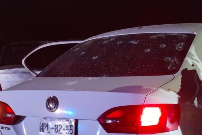 Apatzingán: persecución y enfrentamiento entre policías y delincuentes; mueren dos malosos