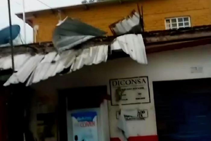 Apatzingán: Tiroteo entre grupos criminales deja 2 muertos