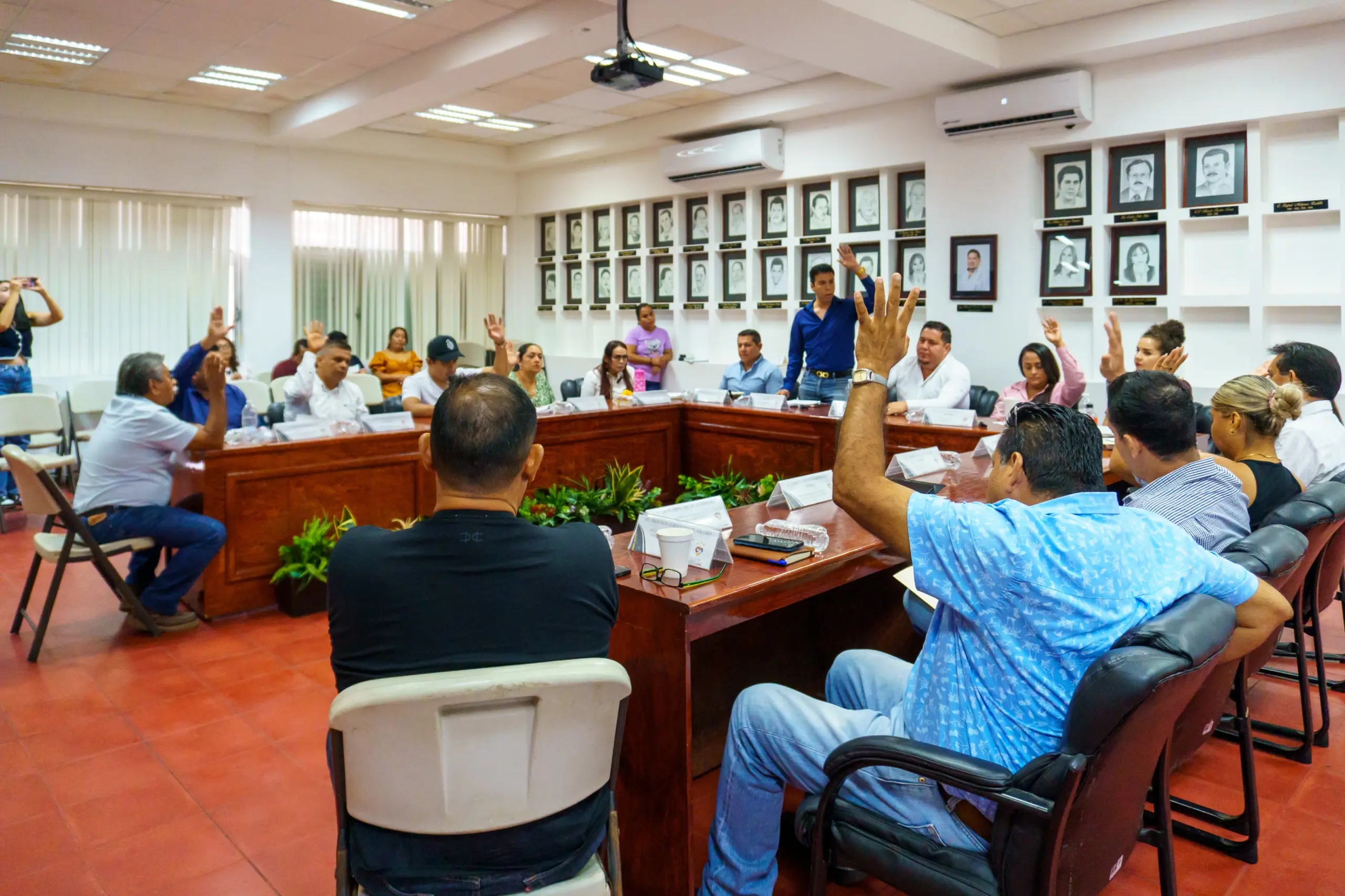 Aprueban Convocatorias para Mezcla Asfáltica y Pintura 